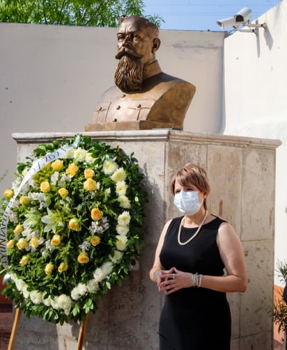 Conmemoran primer siglo del asesinato de Venustiano Carranza en su natal Cuatro Ciénegas, Coahuila.