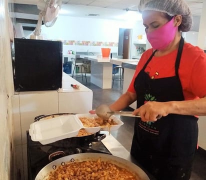 Reactivó a partir de esta semana su venta de alimento a bajo costo a través del funcionamiento del Comedor Estudiantil, con servicio únicamente para llevar. (EL SIGLO DE TORREÓN)