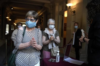 Este decreto viene a modificar otro del 26 de marzo que permitía su utilización, con carácter derogatorio, para formas graves de COVID-19 en los hospitales, y siempre que hubiera una decisión colegial de los facultativos y con una 'vigilancia médica estricta'.
(ARCHIVO)