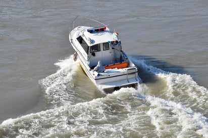 Un grupo de investigadores consiguió desarrollar un algoritmo matemático que acelerará las operaciones de rescate en el mar al conseguir predecir la localización de las personas y objetos que flotan en el agua. (ARCHIVO) 