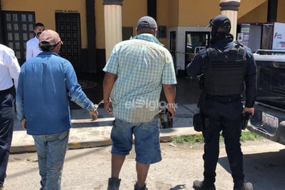 El Departamento de Seguridad de la paramunicipal, localizó a individuos ajenos a la dependencia que manipulaban tubería perteneciente a Simas. (EL SIGLO DE TORREÓN)