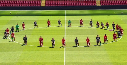 Cada uno del os jugadores compartió la fotografía en sus redes sociales. (CAPTURA) 