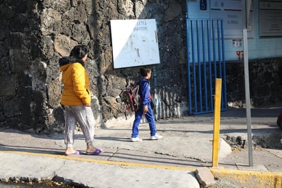 Si las condiciones de la pandemia de COVID-19 lo permiten, el ciclo escolar de educación básica 2020-2021 iniciará el 17 de agosto de manera escalonada, informó la Secretaría de Educación estatal. (ARCHIVO)