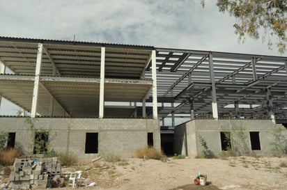 El edificio de la nueva Presidencia de Francisco I. Madero tiene años en este mismos estado. (EL SIGLO DE TORREÓN) 