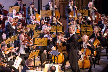 La Orquesta Filarmónica de Nueva York ha cancelado su temporada de otoño y sus actuaciones no regresarán hasta al menos el 6 de enero de 2021, según un comunicado de su presidenta, Deborah Borda, que asegura que no han tenido 'más remedio'. (ARCHIVO)