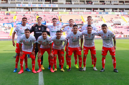 Los Rayos del Necaxa sumaron este jueves otro caso positivo de COVID-19 en el fútbol mexicano, que ya registra alrededor de 30 casos de contagios de la pandemia, aunque no revelaron de qué jugador se trata. (ARCHIVO)