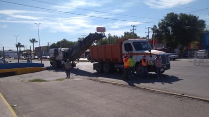 Con una inversión estimada en 10 millones de pesos, este viernes se puso en marcha los trabajos de rehabilitación del bulevar Mendoza Berrueto en el municipio de Piedras Negras . (EL SIGLO COAHUILA)