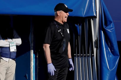 Javier Aguirre, entrenador mexicano del Leganés, consideró 'un paso atrás en toda regla' la derrota sufrida en casa por 1-2 contra el Valladolid aunque cree que todavía tienen tiempo de revertir su situación y lograr la permanencia. (ARCHIVO)