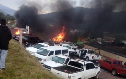 Elementos de la Ronda Comunitaria del municipio de Cherán, Michoacán, mataron a golpes a un joven de 24 años de edad, lo que les costó que el pueblo se enardeciera y arremetiera en su contra. (ESPECIAL)