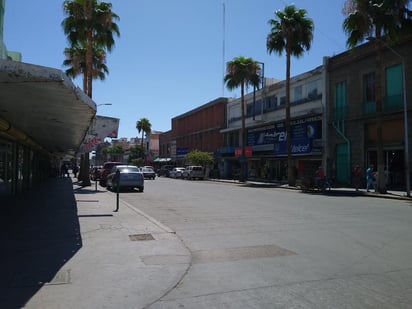 José Abad Calderón Partida, previsor del tiempo en la Comisión Nacional del Agua (Conagua), dijo que el domingo por la tarde se presentó una máxima de 41 grados centígrados en San Pedro, las máximas oscilarán en 39 a 40 grados mientras que las mínimas han sido de 22 a 25 grados por la mañana. (ANGÉLICA SANDOVAL)