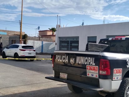 En la colonia Residencial del Nazas, un menor de edad de 11 años perdió la vida, cuando se encontraba jugando en el patio del domicilio. (EL SIGLO DE TORREÓN)