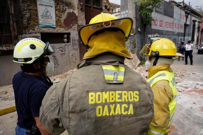 David León, coordinador nacional de Protección Civil, presentó el informe sobre el sismo de magnitud 7.5 ocurrido ayer, señalando que 46 millones de mexicanos percibieron el movimiento. (ARCHIVO)