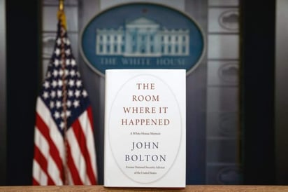 El libro de John Bolton, exasesor de seguridad nacional de Donald Trump, ofrece la imagen de un presidente que se deja influenciar por los líderes de Turquía y que ignora conceptos básicos de política exterior, como que Finlandia no es parte de Rusia. (ESPECIAL) 
