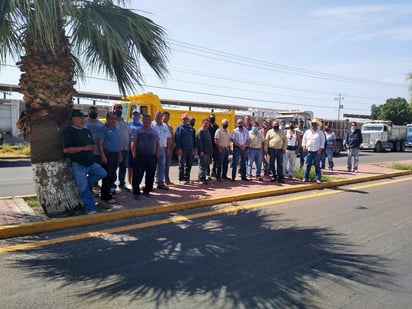 Exigen acciones contra los transportistas que no tienen concesión y por el tema de las placas de otros municipios, camiones con placas federales e incluso sin placas. (EL SIGLO DE TORREÓN)