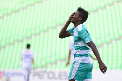 El juvenil futbolista mexicano Joao Maleck, ha cumplido un año en prisión, pero eso no fue impedimento para renovar su contrato con Santos Laguna. (CORTESÍA)