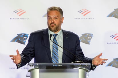 Matt Rhule, coach de las Panteras de Carolina, dijo que apoyará a sus jugadores, en relación a hincarse durante el himno de Estados Unidos. (AP)