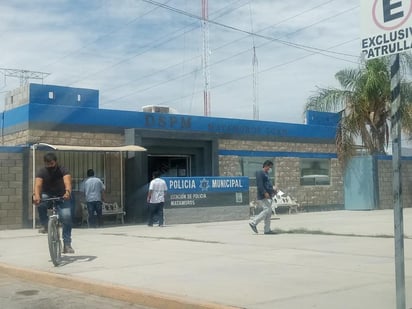 Un agente informó que antes de recibir el apoyo, les habían comentado que serían como 30 mil pesos, pero sólo les llegó la cantidad antes mencionada. (EL SIGLO DE TORREÓN)