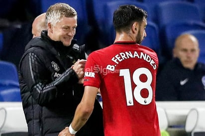 Bruno Fernandes, que se ha convertido en la mejor noticia para el Manchester United en mucho tiempo, volvió a completar un partidazo y con dos tantos doblegó al Brighton & Hove Albion (0-3). (ARCHIVO)