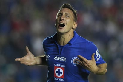 Giménez se retiró apenas el año pasado jugando en el Pachuca, después de una carrera de 16 años en México, donde jugó para el Veracruz, América, Cruz Azul y los Tuzos en dos etapas. (ARCHIVO)