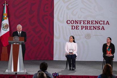 Durante su conferencia mañanera en Palacio Nacional, López Obrador afirmó que se hizo una investigación del caso de la liberación 'y hoy en la mañana se entregó un reporte de que hubo corrupción en el juzgado que ordenó su libertad y se tienen las pruebas, o sea que hubo dinero de por medio'.
(EL UNIVERSAL)