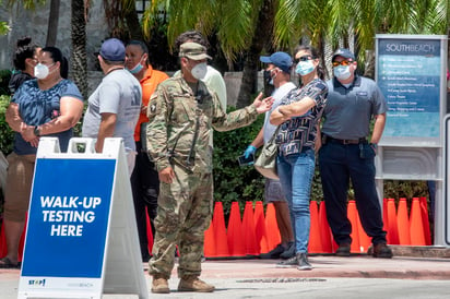 Florida registró un récord de más de 10,000 casos de COVID-19 en 24 horas, en medio de un repunte de los contagios que ha obligado a tomar medidas adicionales para evitar un colapso hospitalario. (ARCHIVO) 