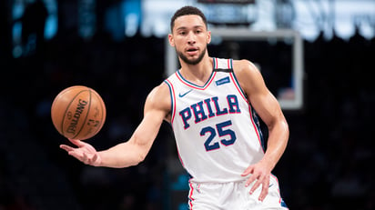 El base Ben Simmons está listo para entrar en acción luego de superar una lesión de espalda; la pretemporada iniciará el 9 de julio. (AP)