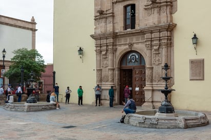 En la casa de estudios se siguen realizando diversos trámites, tomando en cuenta las medidas sanitarias. (EL SIGLO DE TORREÓN) 