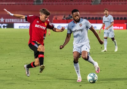 El Mallorca sigue vivo en la lucha por la permanencia la derrotar por 2-0 al Levante con goles del colombiano Juan Camilo 'Cucho' Hernández en la primera parte (min. 39) y del japonés Take Kubo, en la segunda. (ARCHIVO)