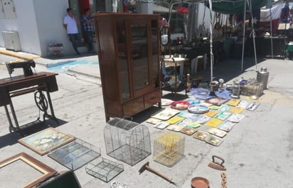 Este domingo volverá el Mercadillo de Antigüedades a la calle Matamoros y calzada Colón, con las medidas sanitarias. (EL SIGLO DE TORREÓN)