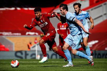 Liverpool igualó 1-1 en casa frente al Burnley, y no terminará la temporada como local con solo victorias. (EFE)