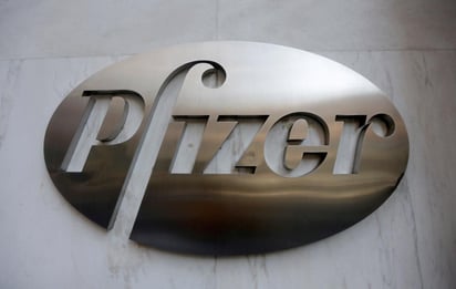 La farmacéutica Pfizer y su socia BioNTech consiguieron hoy la autorización por parte del regulador estadounidense para la aprobación por vía rápida de dos candidatas a vacunas contra la COVID-19. (ARCHIVO) 