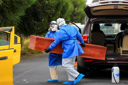 Ecuador reportó 70,329 positivos por COVID-19 este miércoles, día en que Quito superó la barrera de los 10,000 casos, lo que representan 1,366 menos que Guayaquil, la ciudad más contagiada por el coronavirus en el país. (EFE) 
