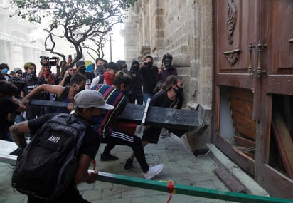 El gobernador de Jalisco aseguró que en el caso Giovanni López, quien murió tras ser detenido por policías del municipio de Ixtlahuacán, están comprometidos con que se haga justicia. (ARCHIVO)