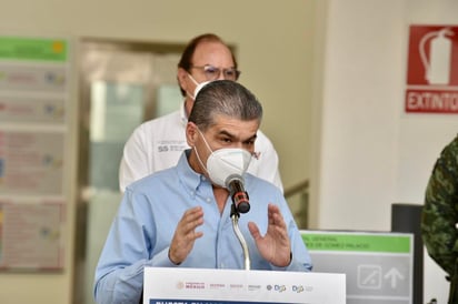 “Era necesario que la población estuviera más tranquila”, señaló el gobernador de Coahuila, Miguel Riquelme, sobre el aumento de camas para la atención COVID-19 que representa la apertura del Hospital Regional de Especialidades en la ciudad de Gómez Palacio. (ERICK SOTOMAYOR)