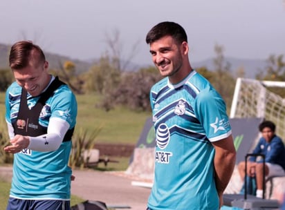 El argentino Bernardo Cuesta, delantero del Puebla mexicano, aseguró este martes que no le pesa la responsabilidad de llegar como el refuerzo, para el Apertura 2020, encargado de hacer los goles del equipo. (CORTESÍA)