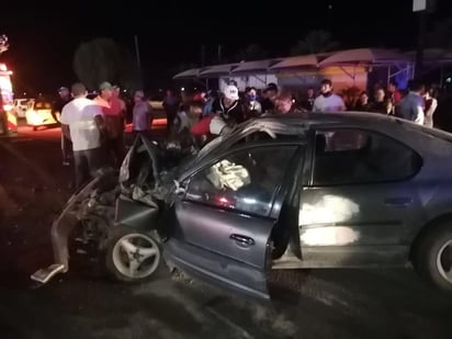 El vehículo siniestrado es un Dodge Stratus, modelo antiguo, color verde, el cual portaba placas de circulación de una organización de empadronamiento de vehículos de procedencia extranjera.
(EL SIGLO DE TORREÓN)