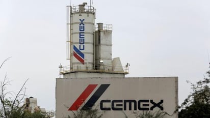 Cemex aclaró que dicho monto representó una disminución de solo el 4 % en términos comparables para las operaciones existentes y ajustado a fluctuaciones cambiarias respecto a idéntico lapso de 2019.
(ARCHIVO)