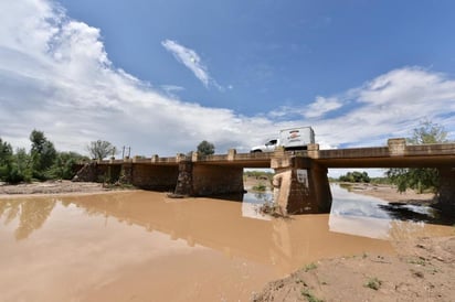 Las poblaciones que presentan un fuerte riesgo de inundación  por la avenida que se calcula podría tener un caudal de más de 200 metros cúbicos son Petronilas y San Francisco, del municipio de Matamoros y Nuevo Reynosa, por la parte de Viesca.
(ERICK STOMAYOR)