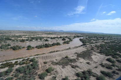 El martes en la noche se alertó que el volumen de agua alcanzaría los 200 metros cúbicos. (EL SIGLO DE TORREÓN) 