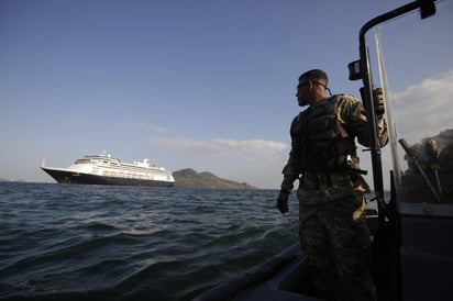 El Canal de Panamá anunció este jueves que activará medidas temporales para proteger a los cetáceos, delfines y otros grandes animales marinos que comienzan su temporada de migración y coinciden con las rutas de la vía interoceánica. (ARCHIVO)