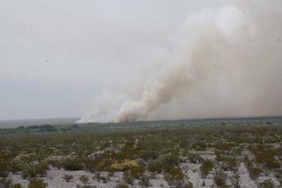 El siniestro se registra en terrenos del ejido Cuatro Ciénegas, del municipio del mismo nombre, en un área de difícil acceso. (EL SIGLO COAHUILA)