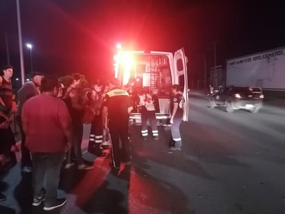 Elementos del departamento de Bomberos y Protección Civil Municipal, fueron los primeros en arribar al lugar para brindar los primeros auxilios a los lesionados.
(EL SIGLO DE TORREÓN)