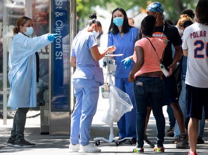 Estados Unidos contabilizó este domingo 4,662,860 casos confirmados de COVID-19 y 154,834 fallecidos, según el recuento independiente de la Universidad Johns Hopkins. (ARCHIVO)