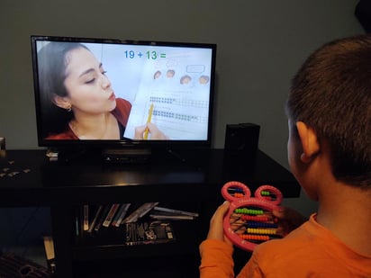 Para el nuevo ciclo se logró un acuerdo con cuatro televisoras nacionales que permitirán llevar la educación a todo el país. (ARCHIVO)