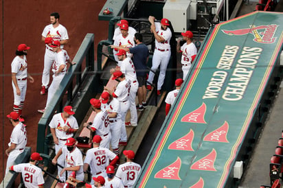 Siete jugadores de los Cardenales y seis empleados dieron positivo a COVID-19, por lo que la serie contra los Tigres se tuvo que posponer. (AP)