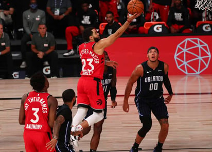 Los Raptors derrotaron 109-99 al Magic de Orlando. (AP)
