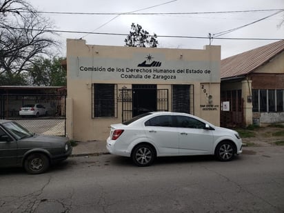 Las personas que dieron positivo son el visitador general, así como el visitador adjunto y el notificador de la Tercera Visitaduría; los cuales se encuentran bien de salud y en aislamiento en sus domicilios. (EL SIGLO COAHUILA)