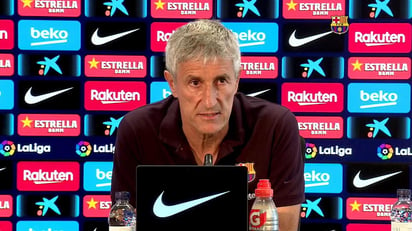 Quique Setién, técnico del Barcelona, se mostró contento ante las cámaras de Movistar+ después de finalizar el encuentro ante el Napoli:'buscábamos dar este primer paso para poder esperar el resto de los partidos con la misma ilusión que hemos afrontado este. El equipo ha estado muy bien y se ha merecido la victoria'. (ARCHIVO)