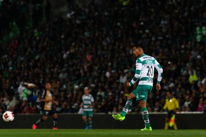 El estar a tres puntos de la cima del Guardianes 2020, que ocupan las Águilas del América, precisamente el rival al que visitarán el próximo jueves, hace que la motivación crezca en Santos Laguna. (ARCHIVO)