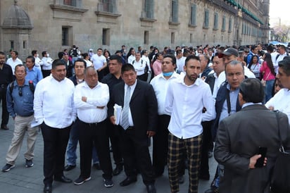 En la imagen se observa a trabajadores del sector restaurantero; pidieron apoyos y apertura.